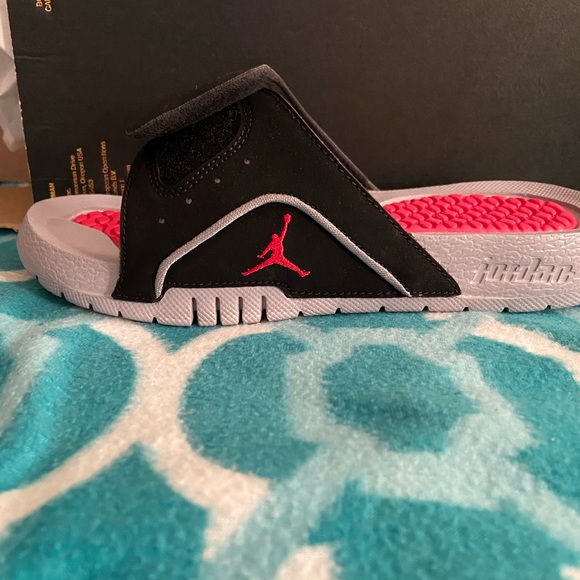 Retro Iv slides Jordan size 4y - Picture 5 of 6